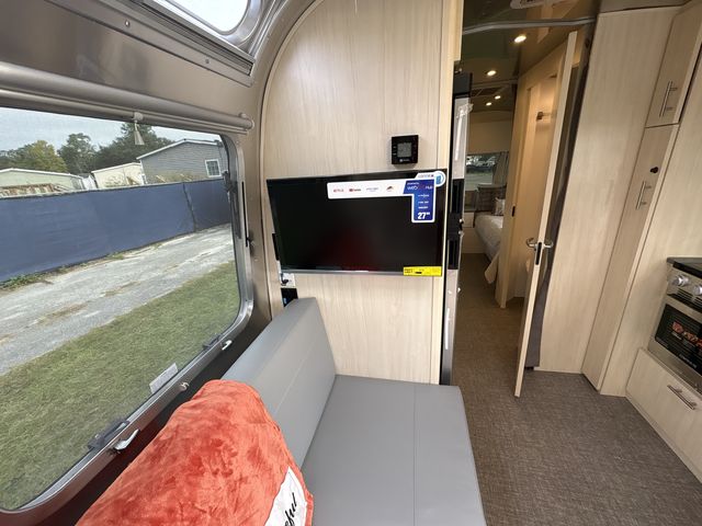 2026 Airstream 25FBT Base