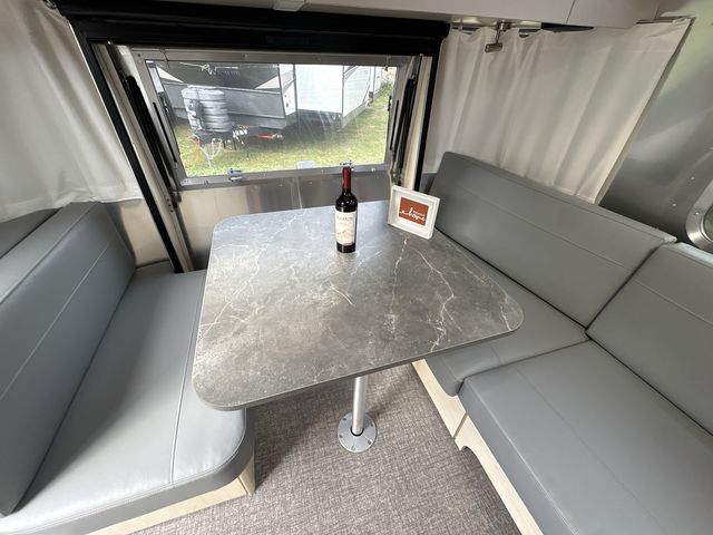 2026 Airstream 27FBQ Base