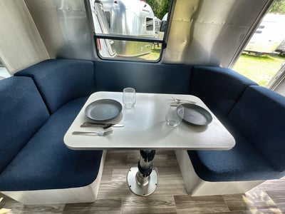 2025 Airstream 22FB Base