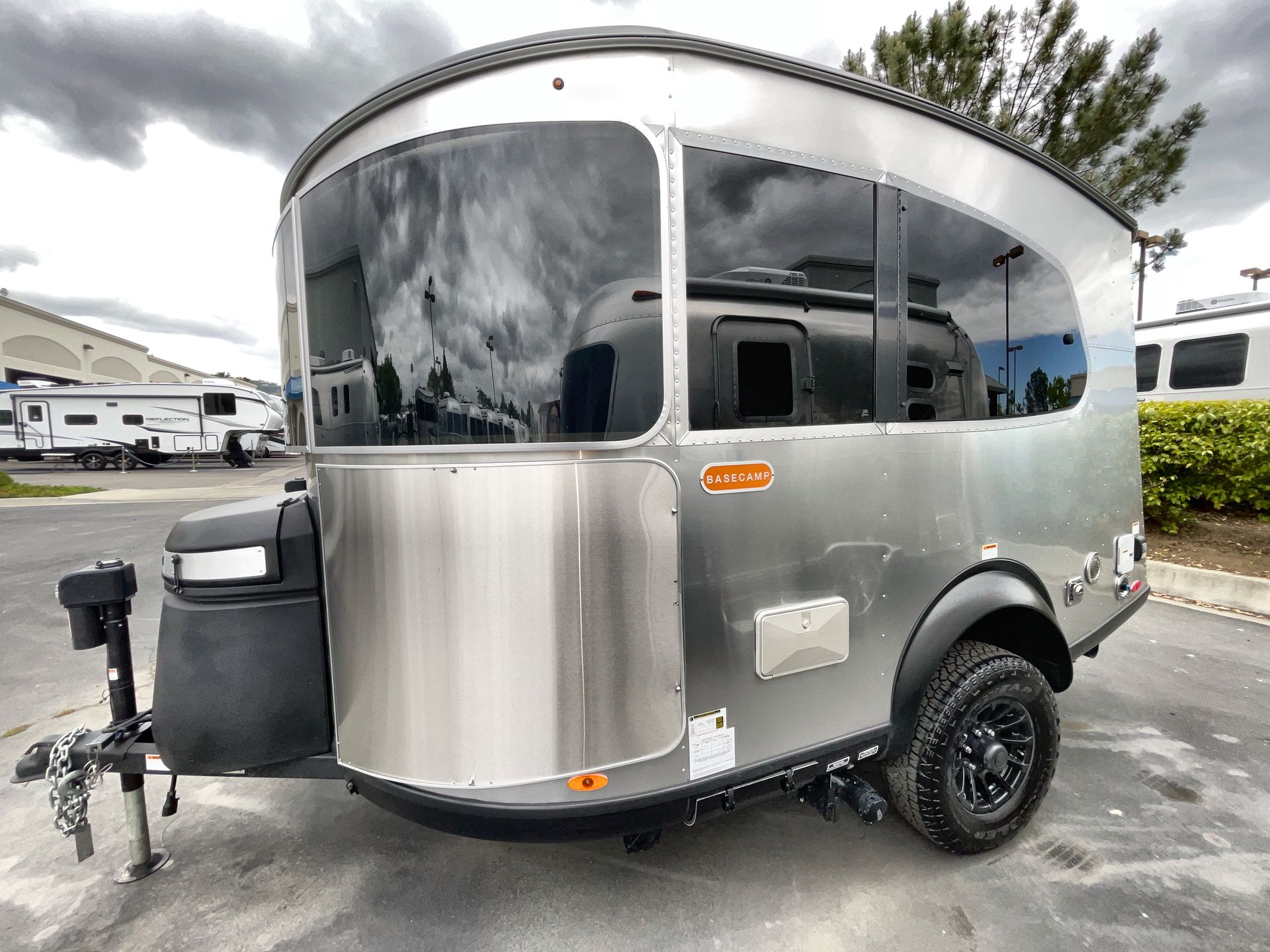 2025 Airstream 16X Base