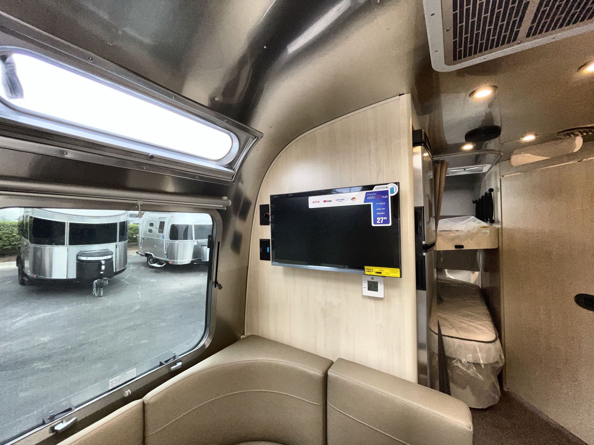 2025 Airstream 30FBBQ Base