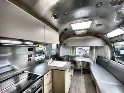 2025 Airstream 25FBQ Base