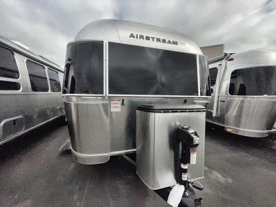 2025 Airstream 28RBT Base