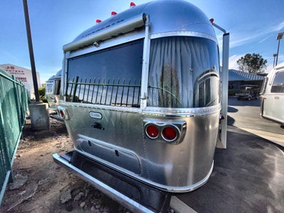 2026 Airstream 28RBT Base