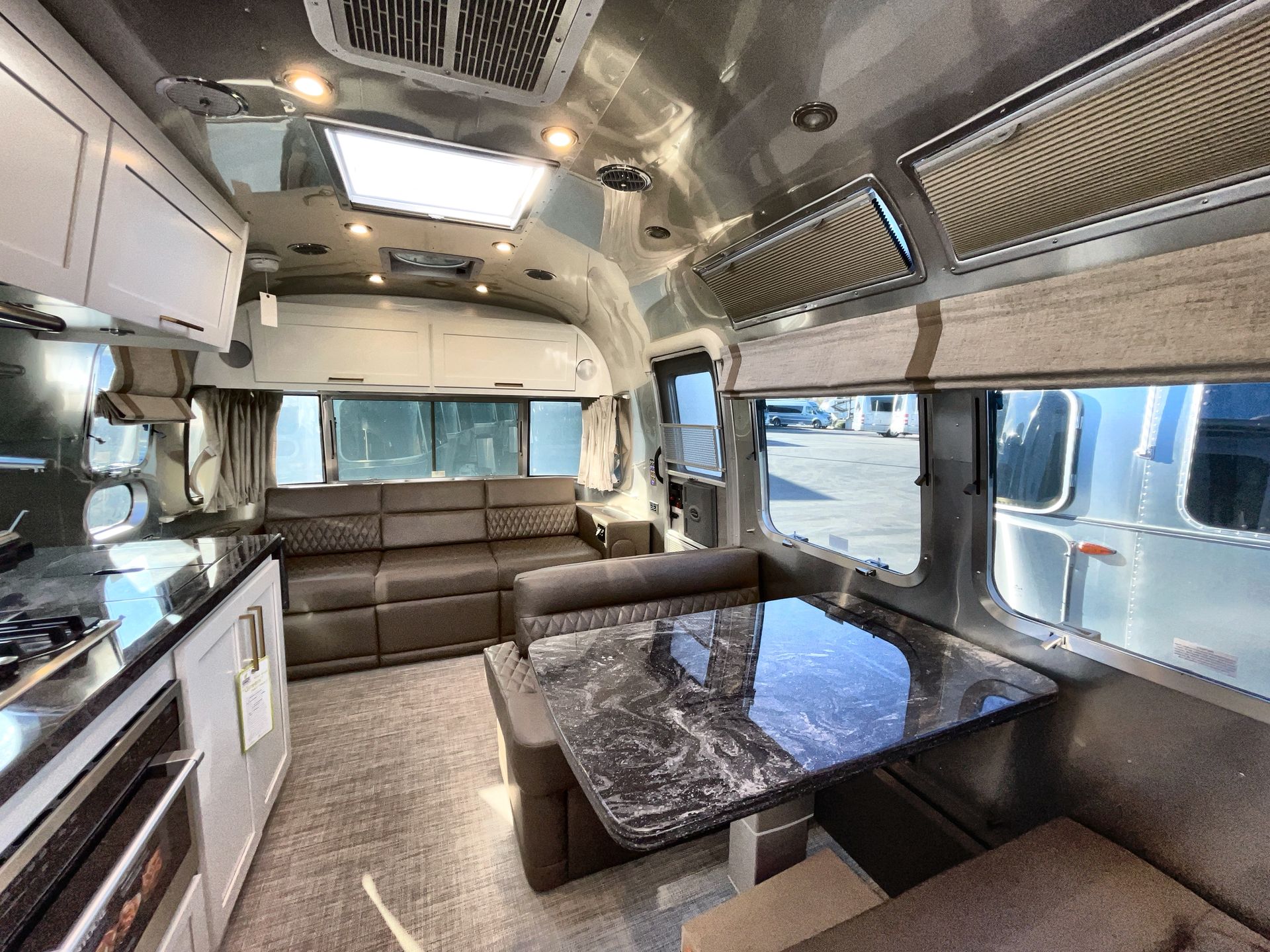 2026 Airstream 28RBT Base