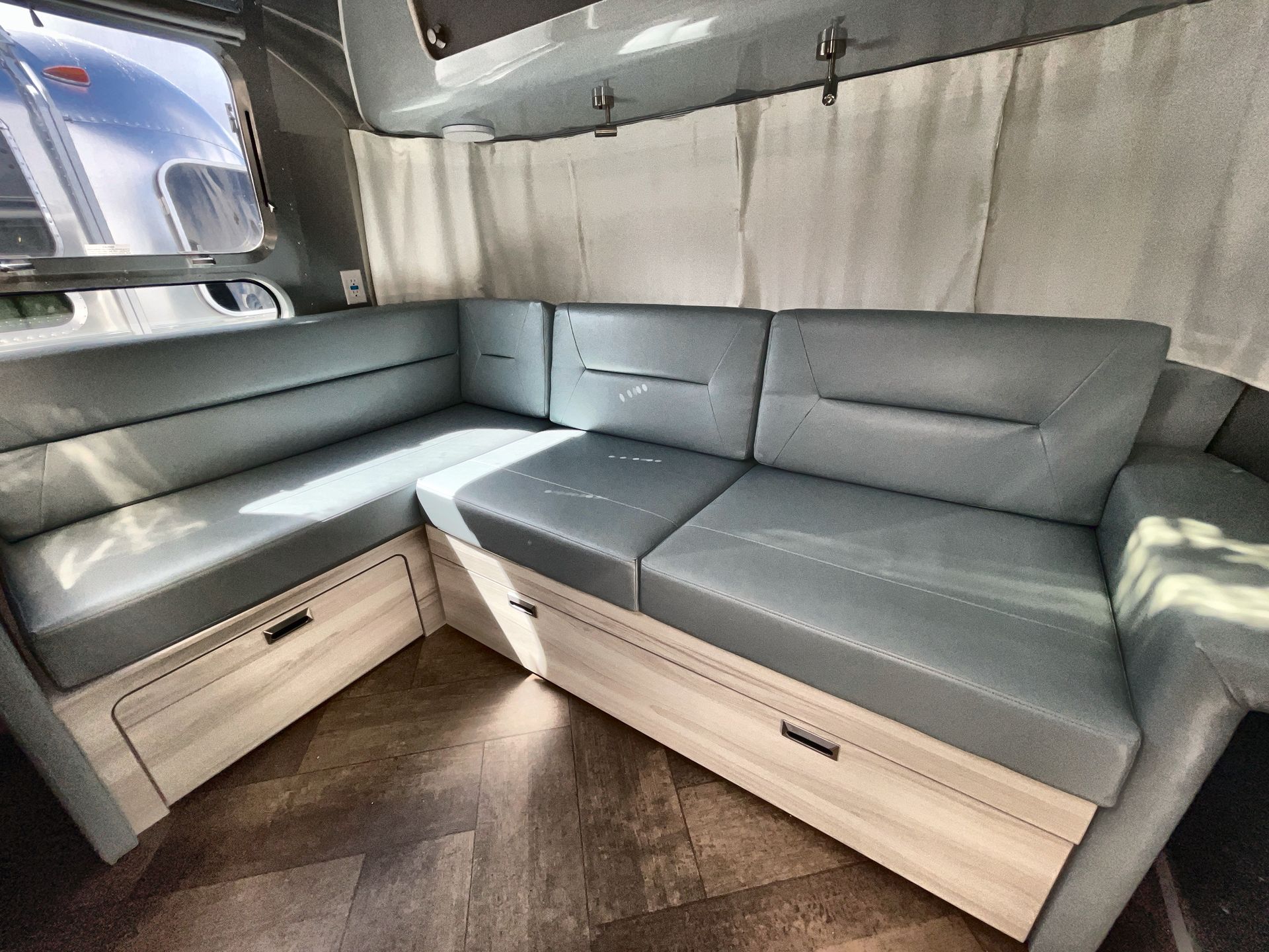 2025 Airstream 30RBQ Base