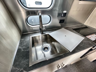 2026 Airstream 23FBT Base