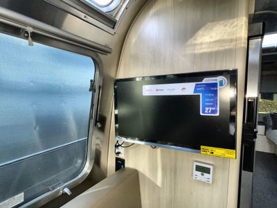 2025 Airstream 27FBT Base