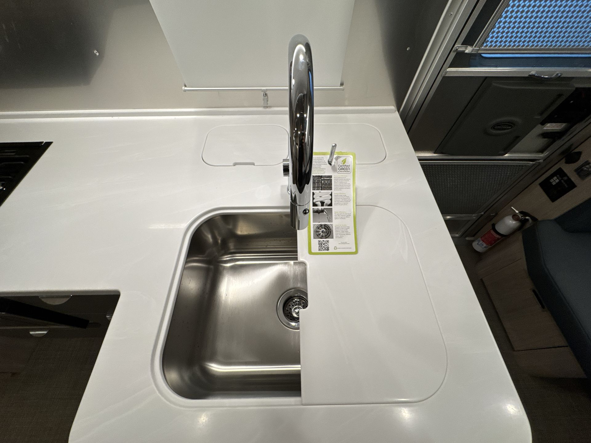 2025 Airstream 27FBQ Base