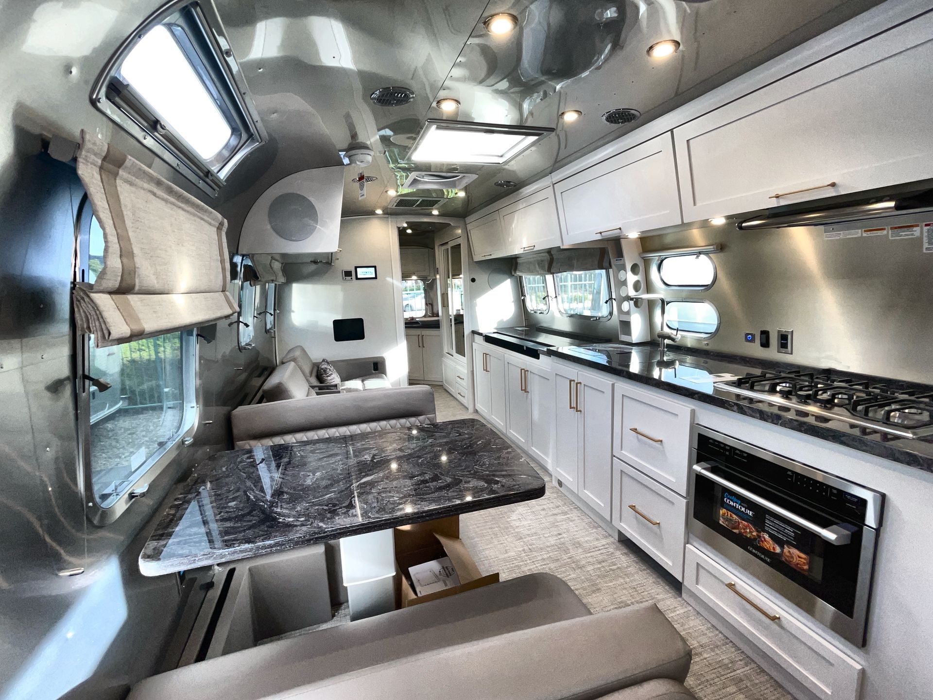 2026 Airstream 33FBQ Base