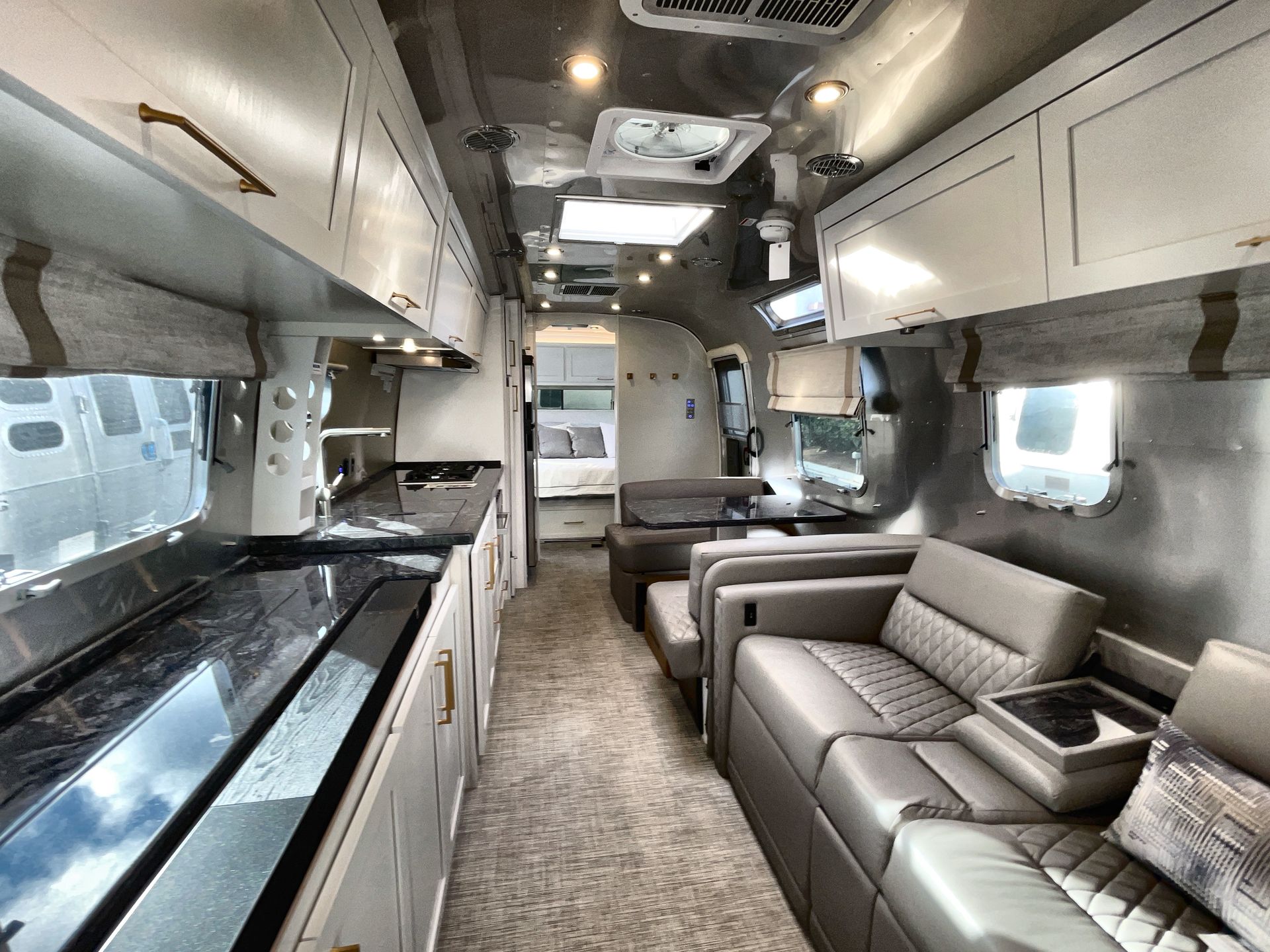 2026 Airstream 33FBQ Base