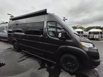 2025 Airstream Rangeline Base