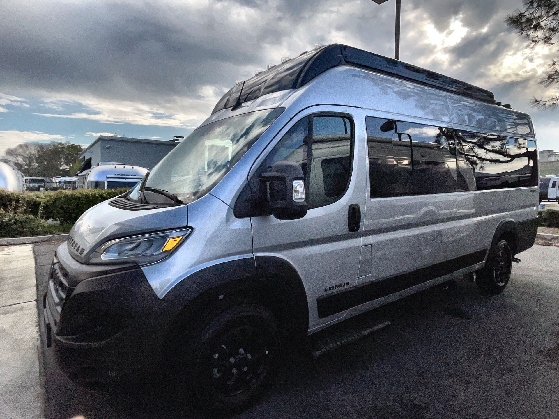 2026 Airstream Rangeline Base