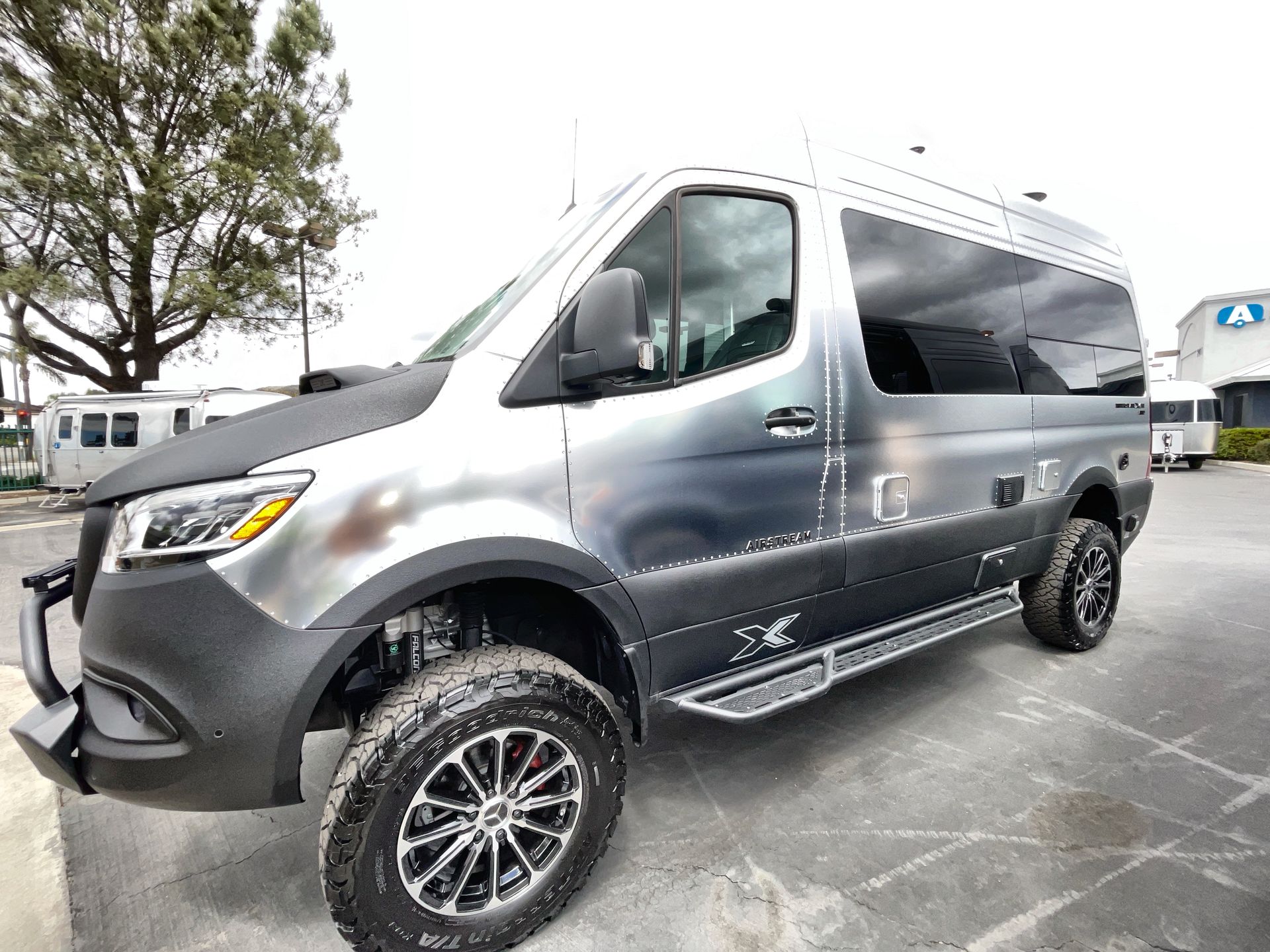 2026 Airstream 19X LE Outland Base