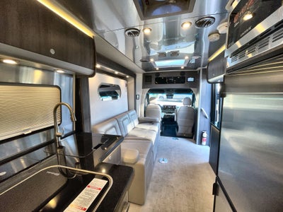 2026 Airstream Murphy Suite Base