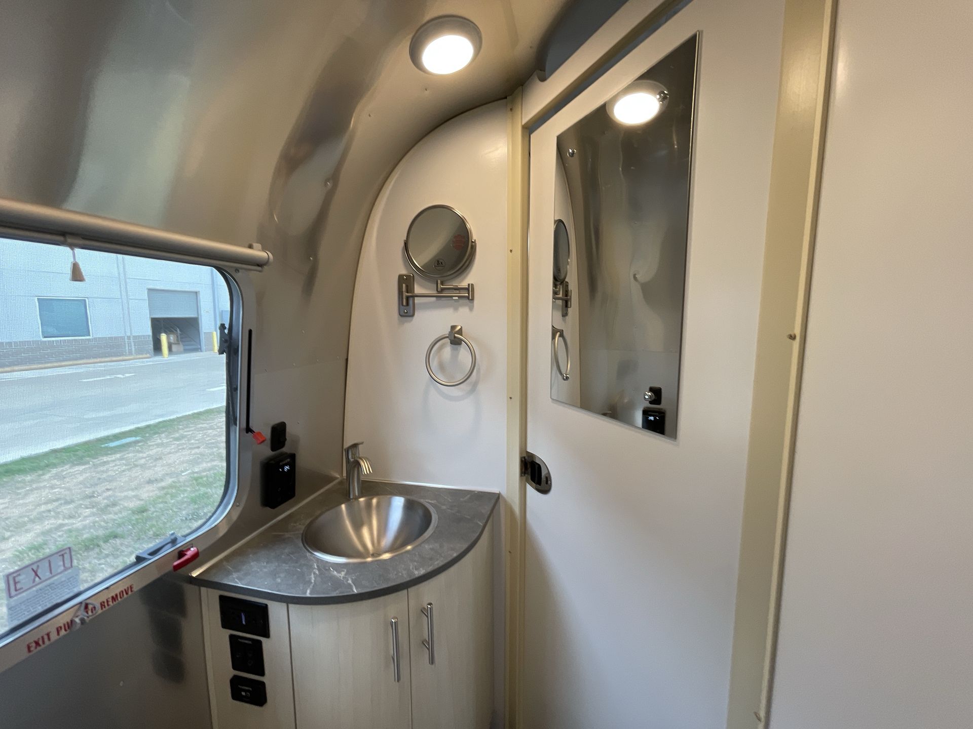 2026 Airstream 30FBBQ Base