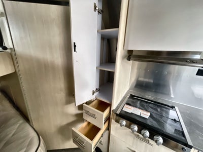 2026 Airstream 30FBBT Base