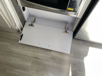 2026 Airstream 16RB Base