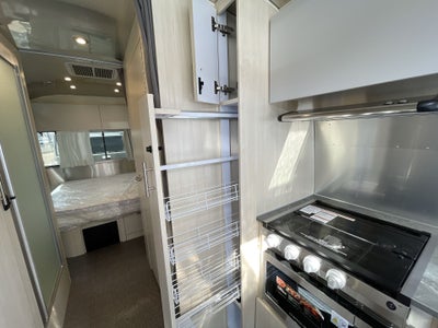 2026 Airstream 25FBQ Base