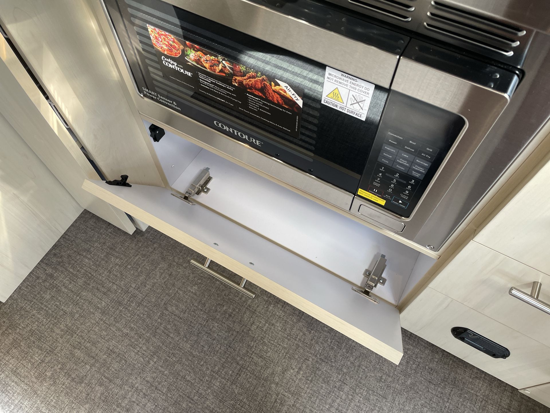 2026 Airstream 25FBQ Base