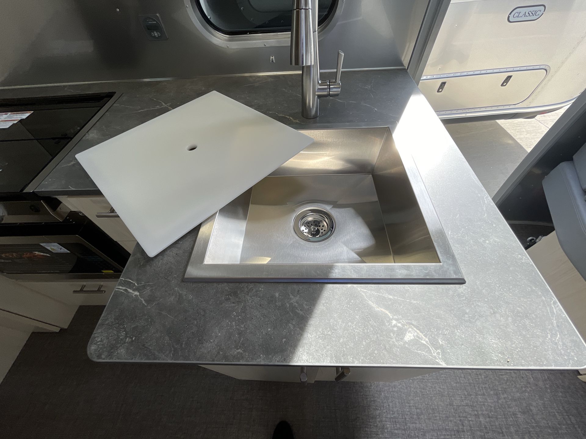 2026 Airstream 25FBT Base