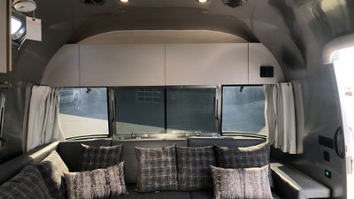 2026 Airstream 28RBT Base
