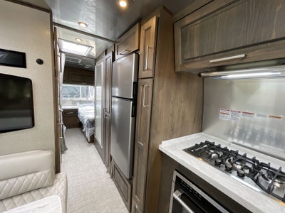 2026 Airstream 28RBT Base