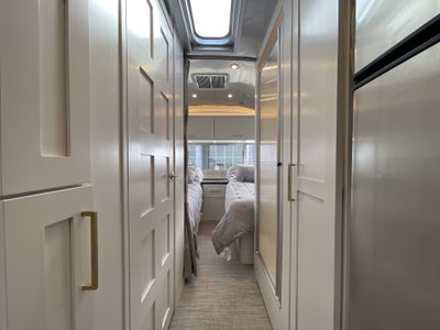 2026 Airstream 28RBT Base