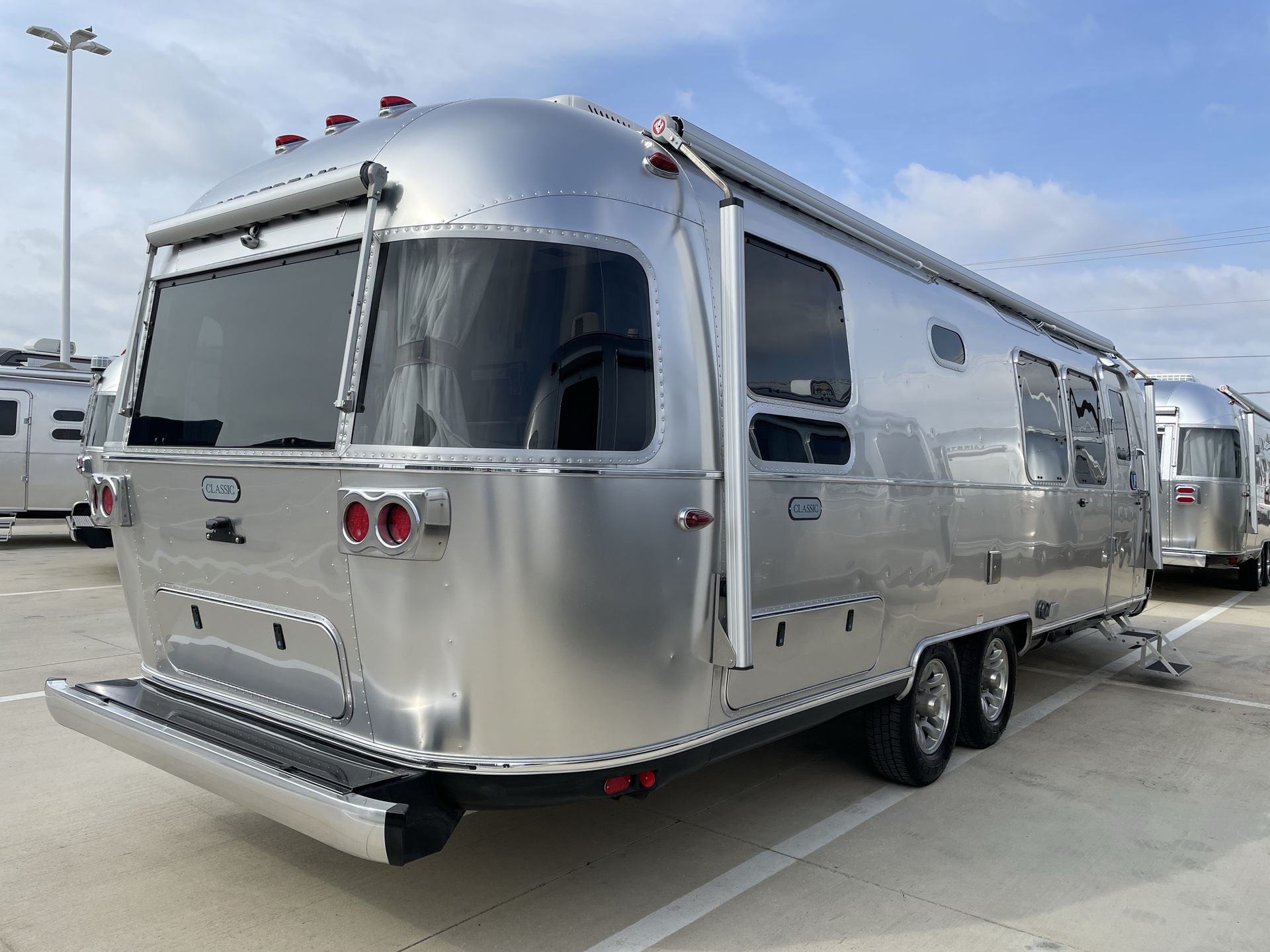 2026 Airstream 28RBT Base