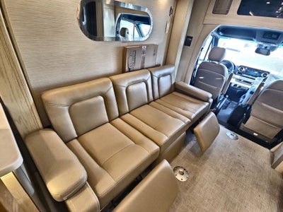 2026 Airstream 30RBT Base