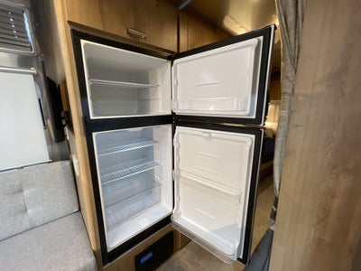 2026 Airstream 25FBT Base