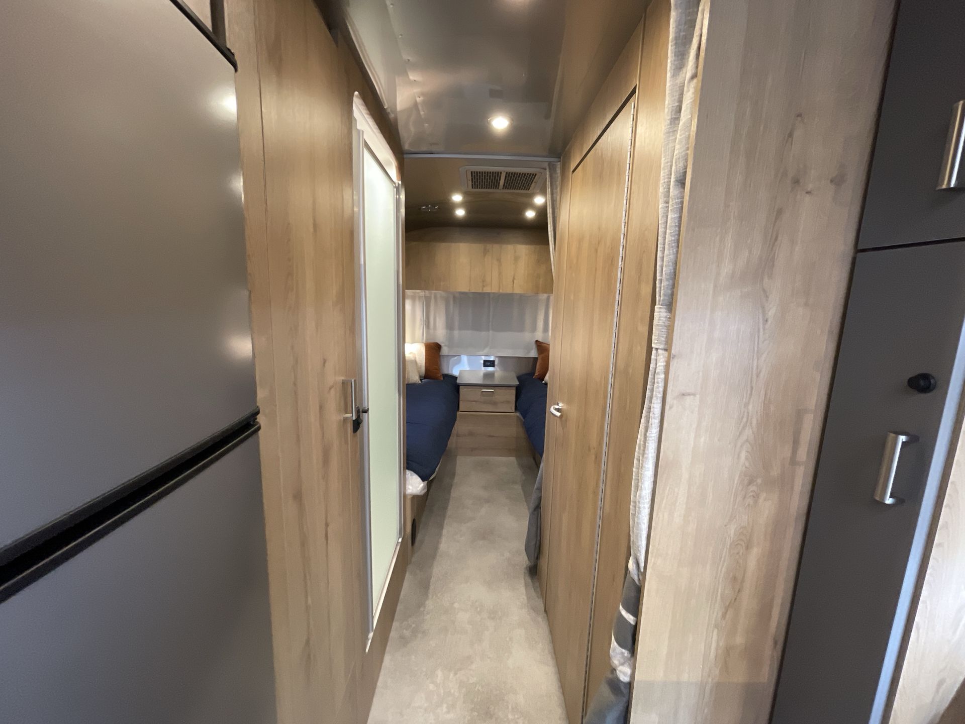 2026 Airstream 25FBT Base