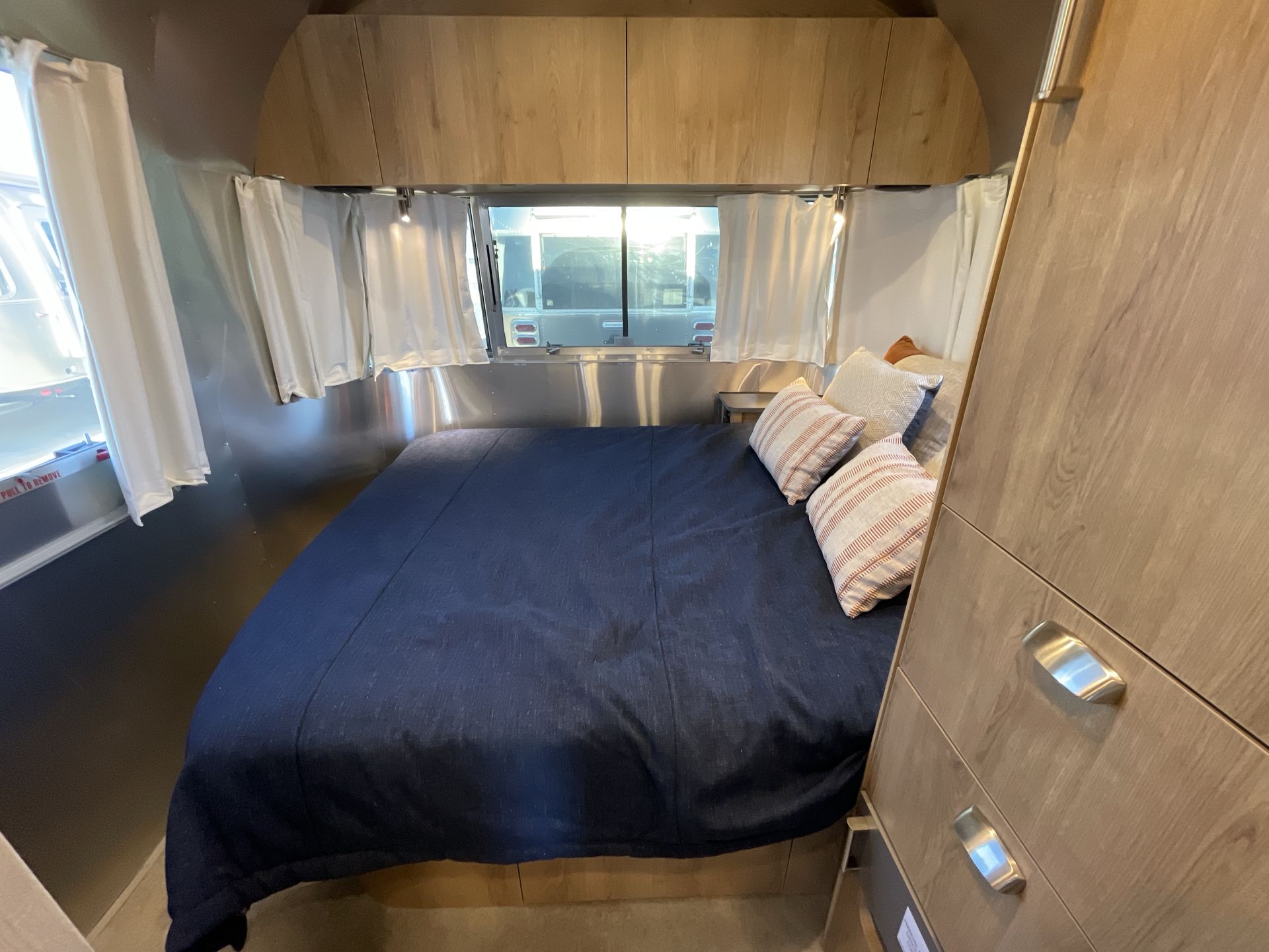 2025 Airstream 23FBQ Base