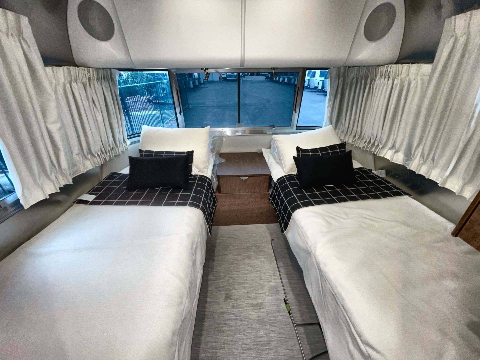 2026 Airstream 25FBT Base