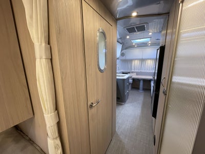 2026 Airstream 25FBQ Base