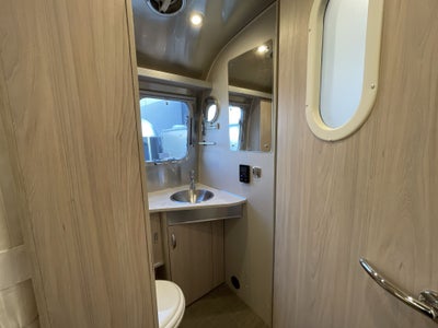 2026 Airstream 25FBQ Base