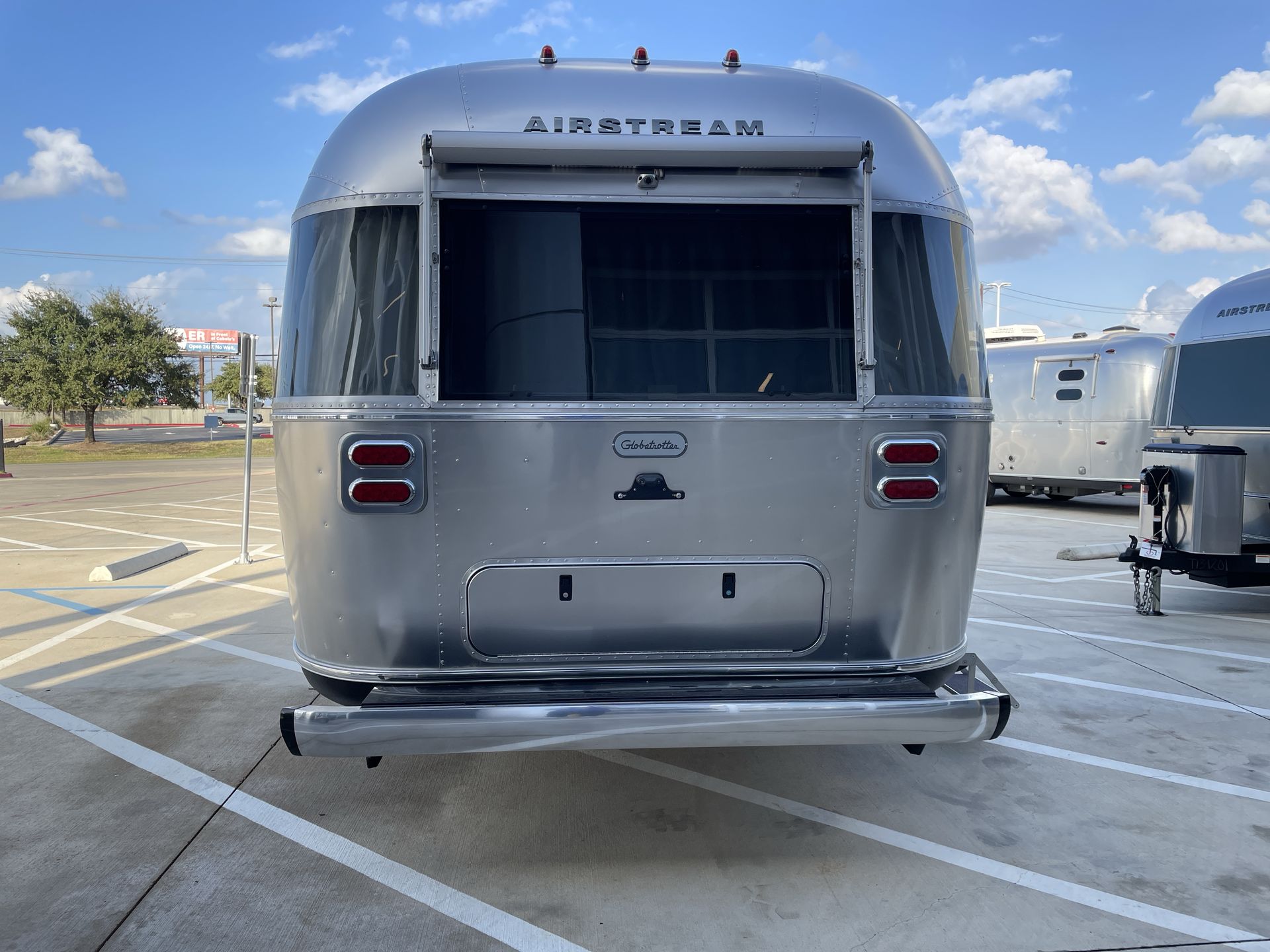 2026 Airstream 25FBQ Base