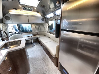 2026 Airstream 27FBT Base