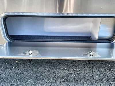 2026 Airstream 27FBT Base