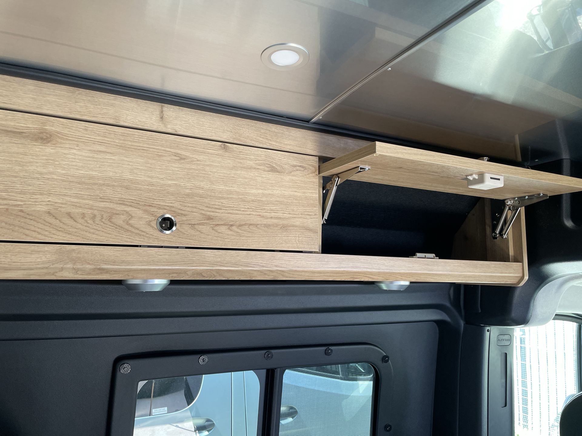 2026 Airstream Rangeline Base