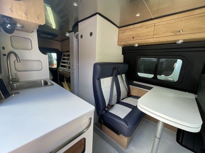 2026 Airstream Rangeline Base