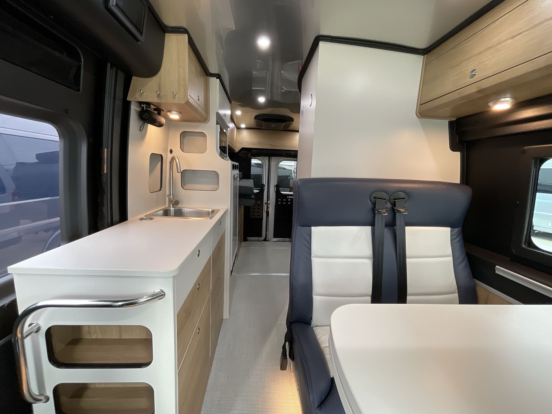 2026 Airstream Rangeline Base