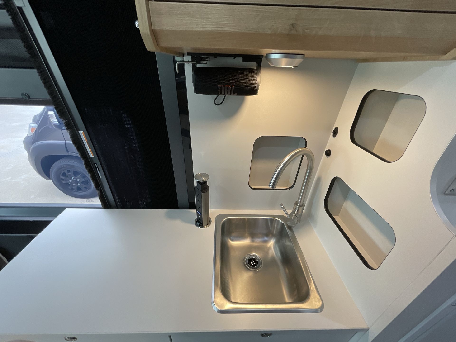 2026 Airstream Rangeline Base