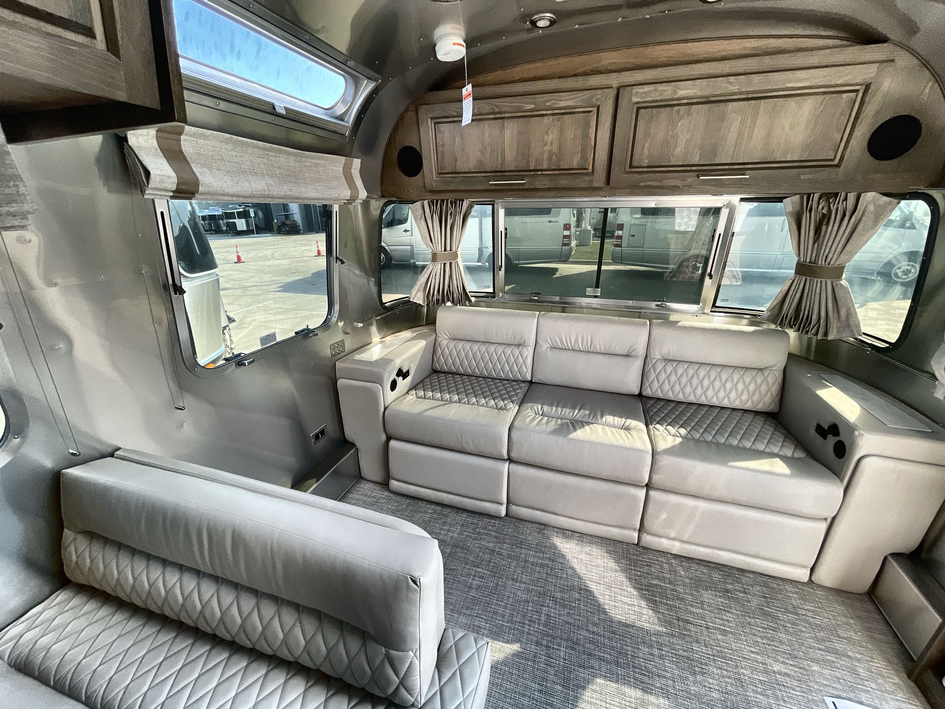 2026 Airstream 30RBQ Base