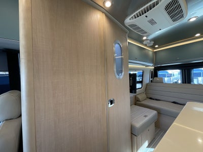 2026 Airstream 24GL Tommy Bahama Base