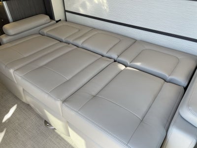 2026 Airstream Murphy Suite Base