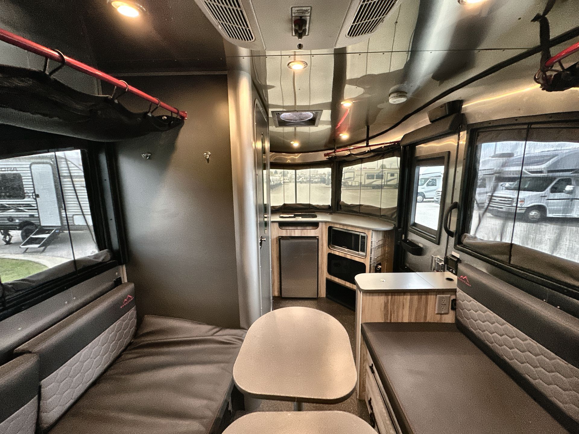 2021 Airstream 16X Base