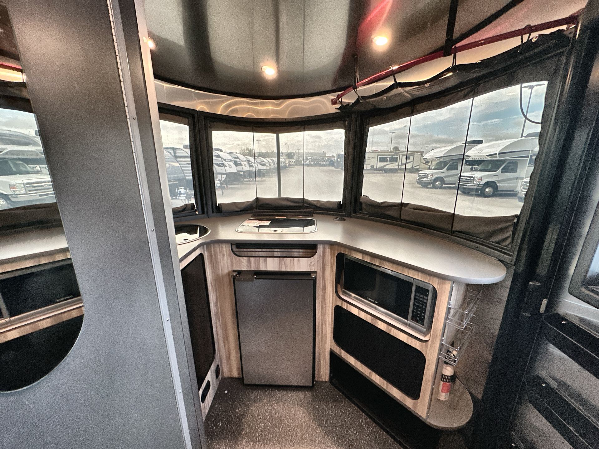 2021 Airstream 16X Base