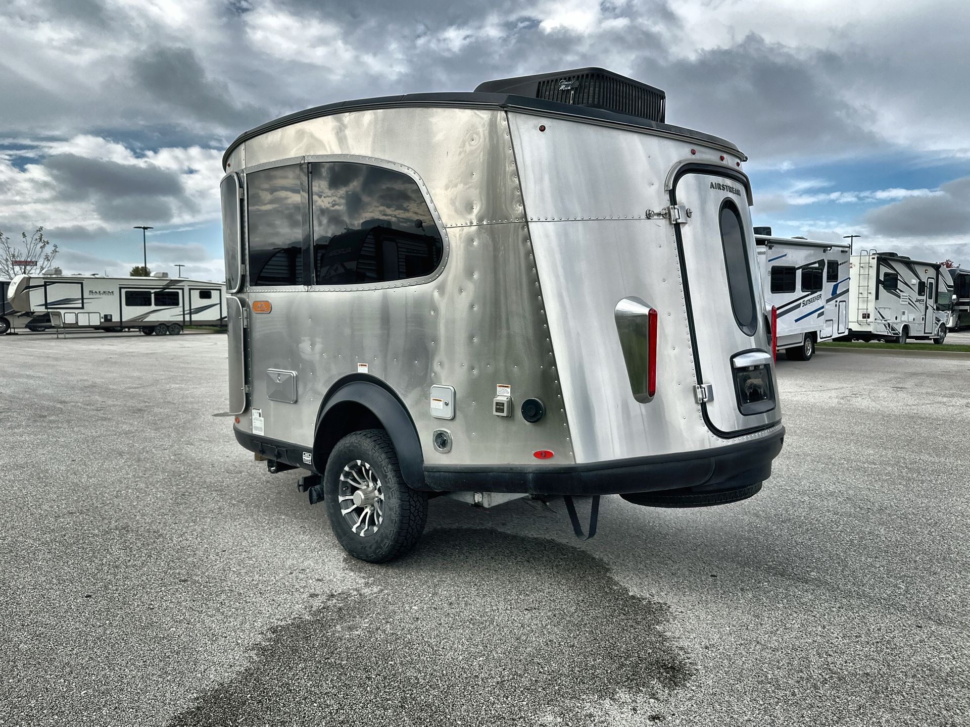 2021 Airstream 16X Base