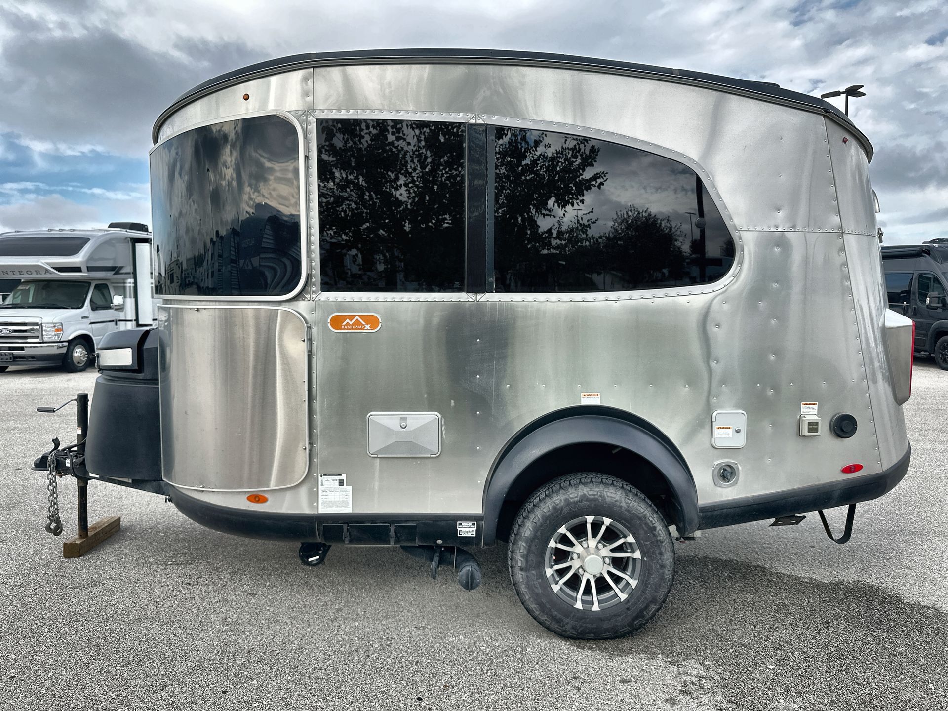 2021 Airstream 16X Base